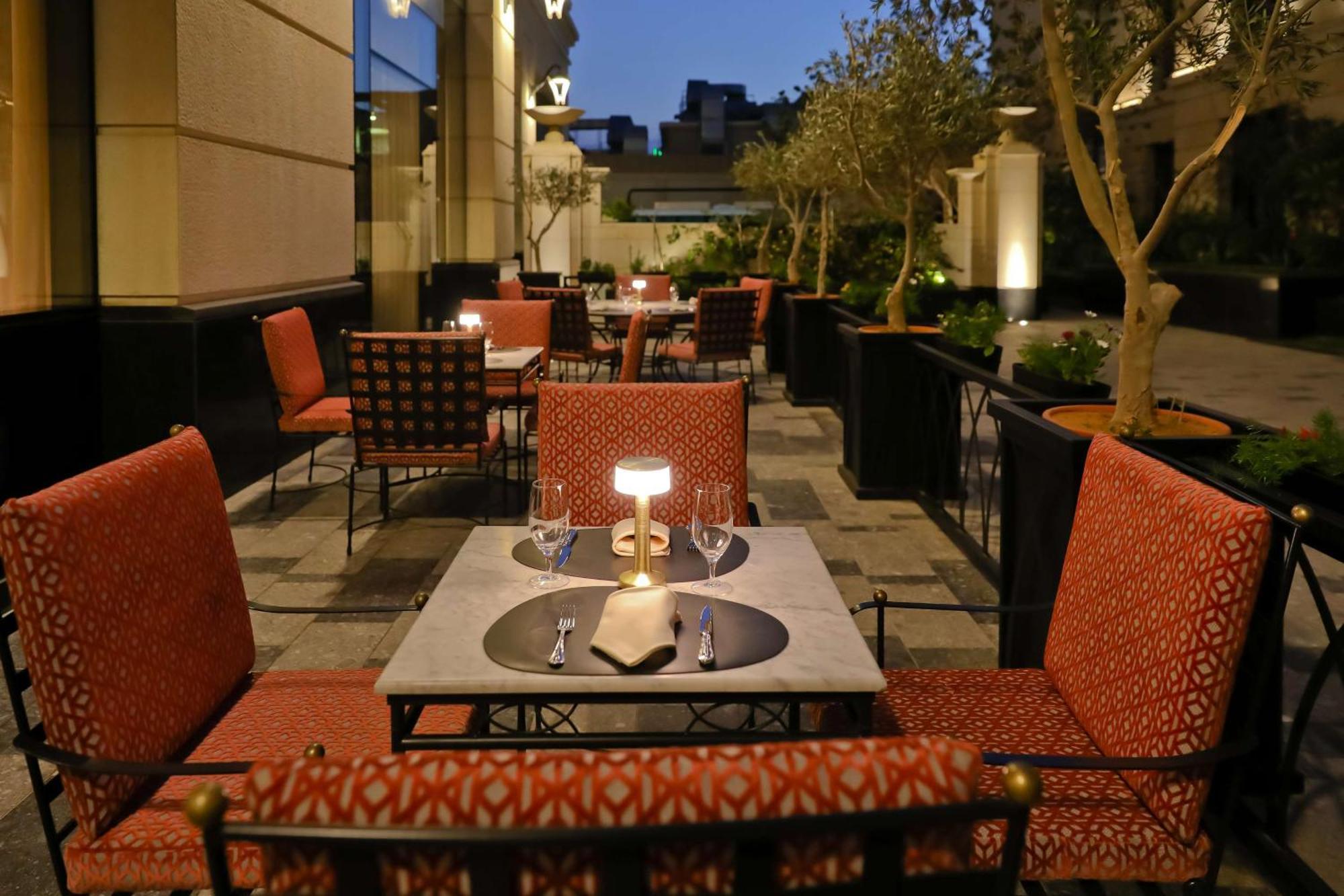 Mansard Riyadh, A Radisson Collection Hotel Exterior foto The Westin Cairo